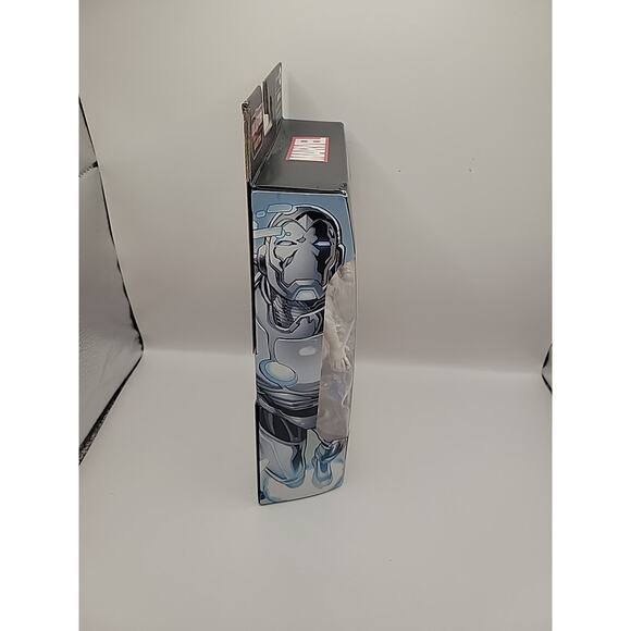 Hasbro Marvel Legends Superior Iron Man 6" Action Figure NEW Sealed - Picture 3 of 7
